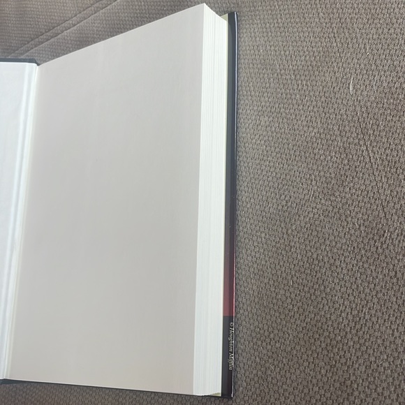 Red Mutiny - Neal Bascomb, hardcover history historical fiction - Picture 4 of 8